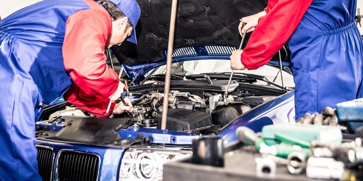Signs That Indicate Your Car’s Electrical System Needs Servicing