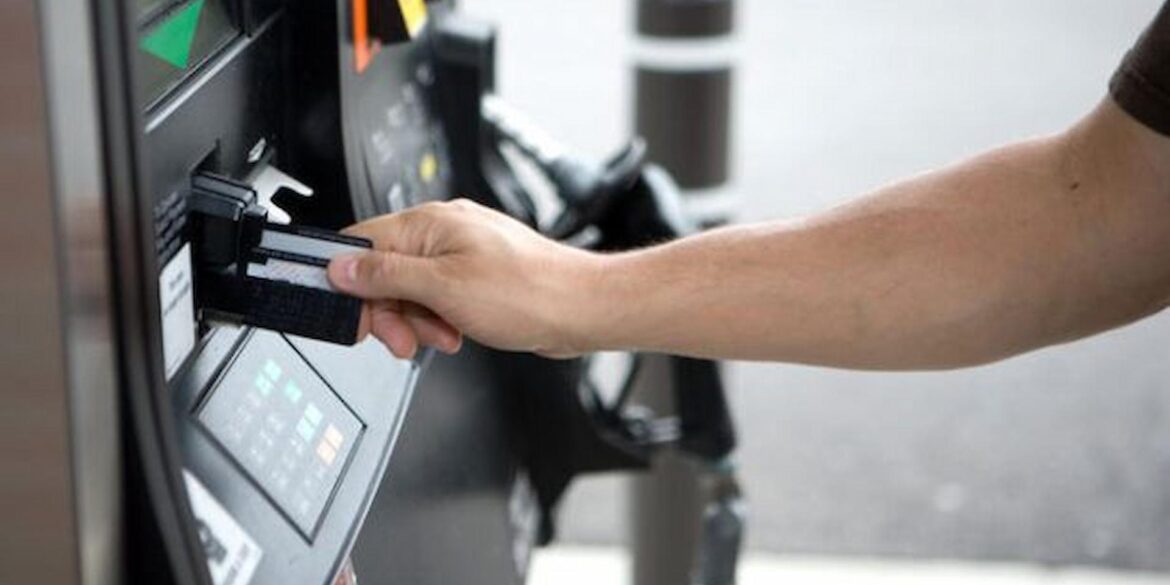 How Real-Time Fuel Card Management Data Can Improve Driver Accountability