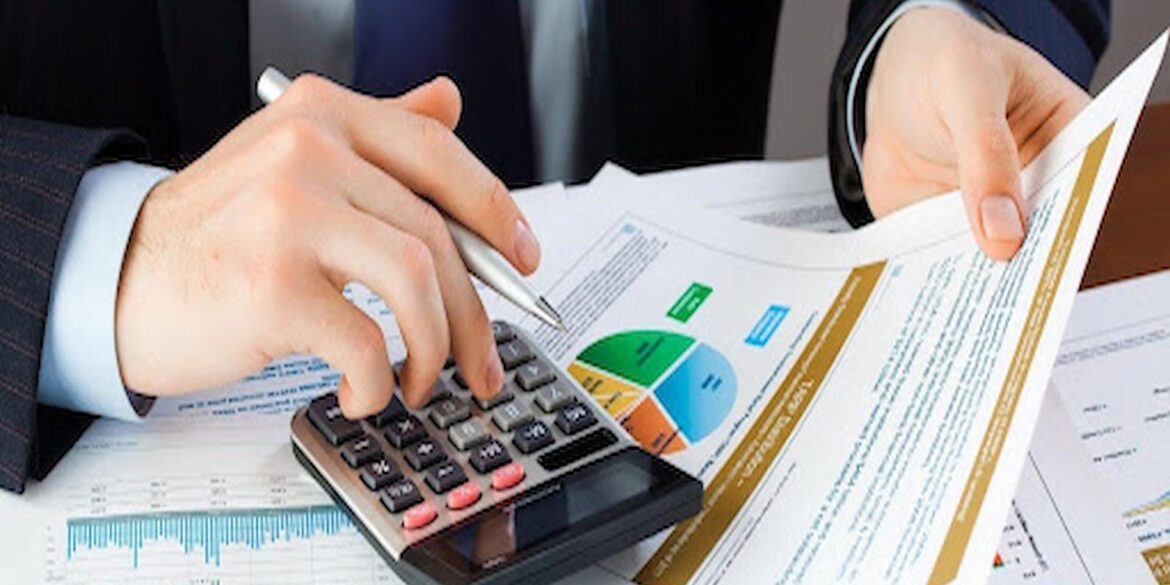 How does technology improve bookkeeping processes in Dubai?